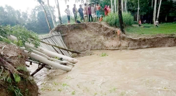 সাঘাটায় বন্যানিয়ন্ত্রণ বাঁধ ভেঙে ১৫ গ্রাম প্লাবিত